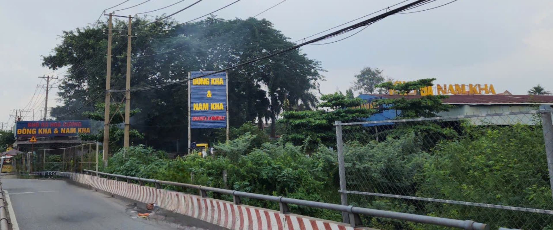 Đá Hoa Cương Hoàng Lê Kha