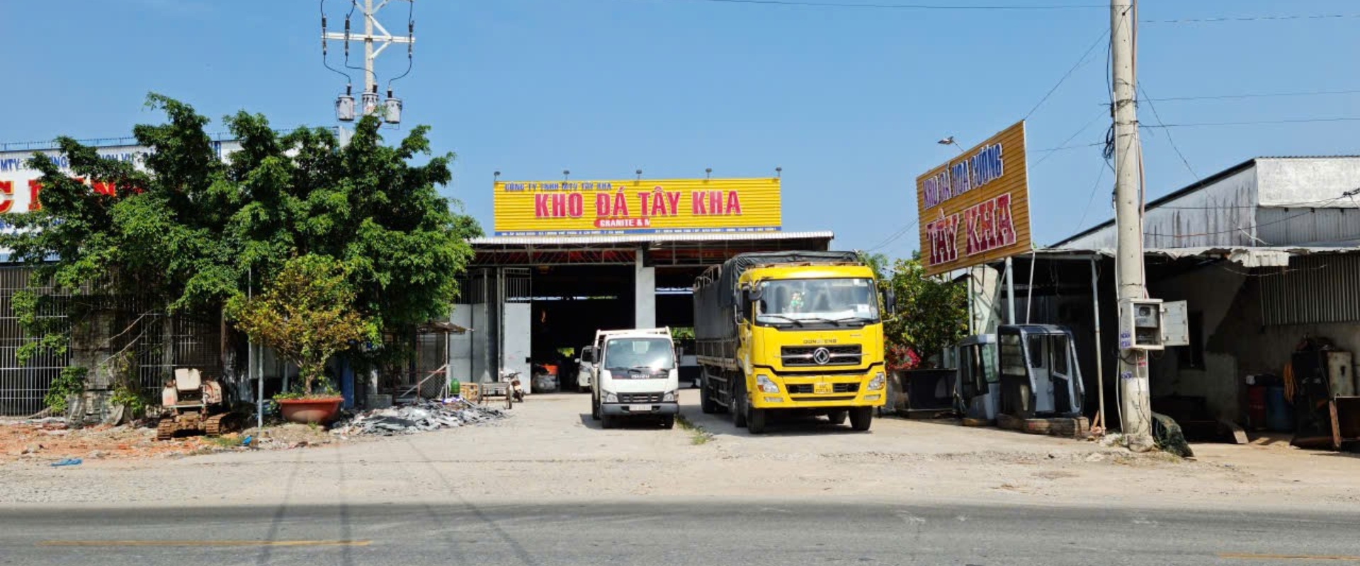 Đá Hoa Cương Hoàng Lê Kha